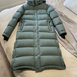 Aritzia Super Puff Long